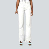 Damenjeans im Stil der 90er